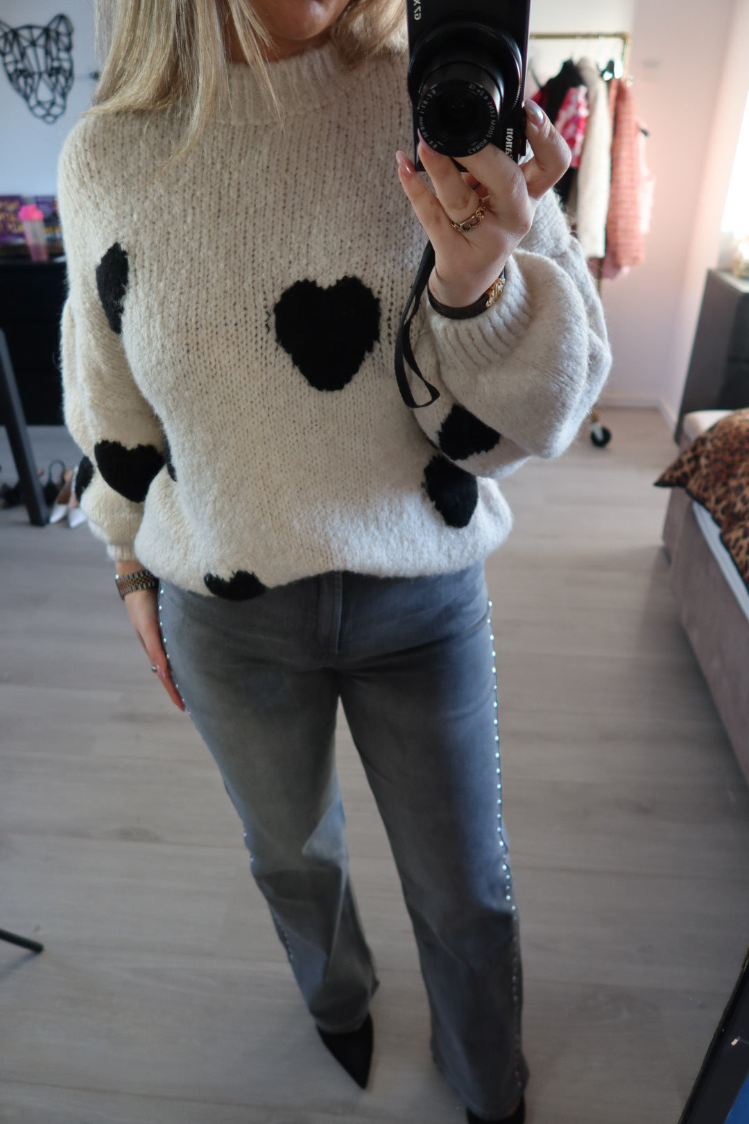 Sweter dziewczęcy Lover - Beżowo-czarny